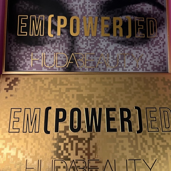HUDA BEAUTY Empowered Eyeshadow Palette - Picture 2 of 2